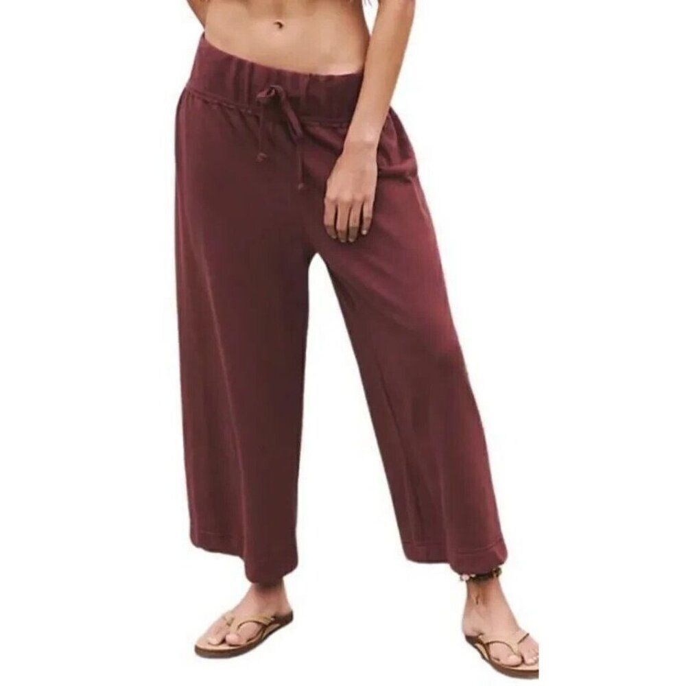 Free People FP Beach Wide Leg Cropped Pants Size Medium Maroon Sweats Drawstring